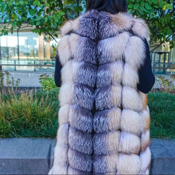 Crystal Fox color fur vest at - Picture 4 of 6